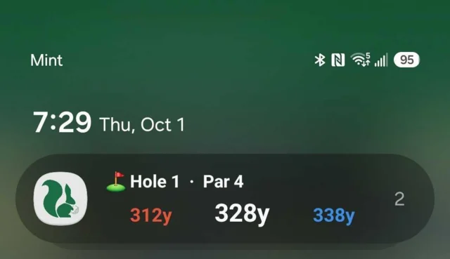 Squabbit GPS card on a phone lock screen showing distances to the green