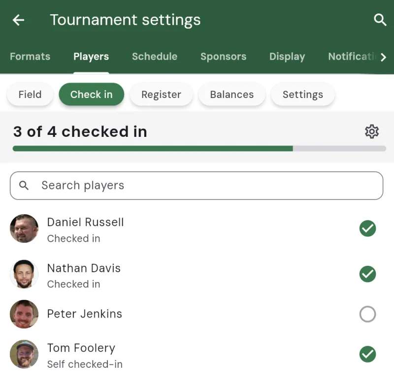 The Check-in tab showing 3 of 4 players checked in, with a progress bar and the player list